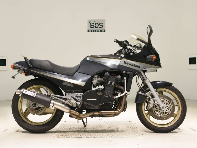 Kawasaki GPZ900R 1991