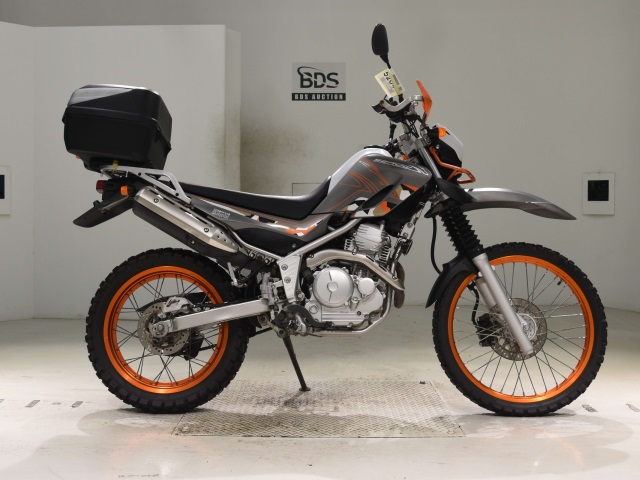 Yamaha SEROW XT250 2015