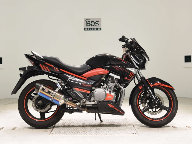 Suzuki GSR250