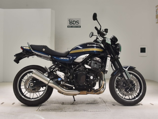 Kawasaki Z900RS 2023
