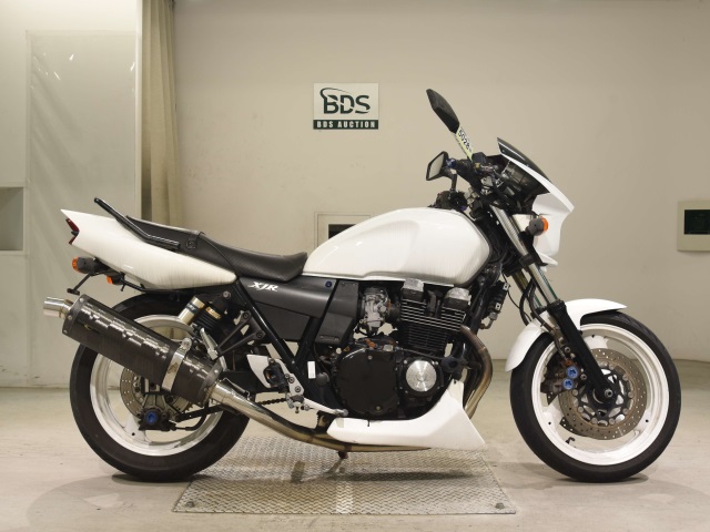 Yamaha XJR400 2009