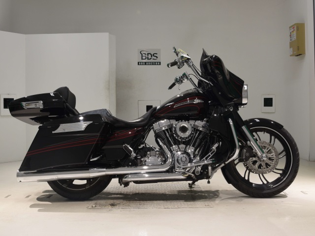 HD STREET GLIDE FLHXSE1800 2011