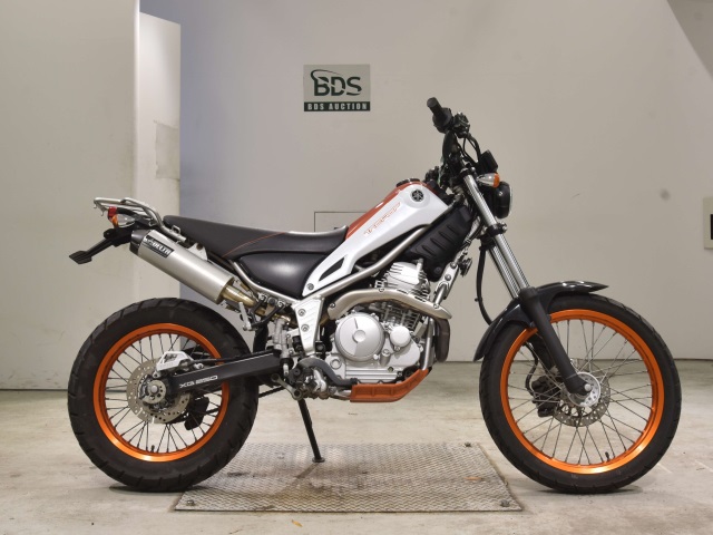 Yamaha TRICKER 2018