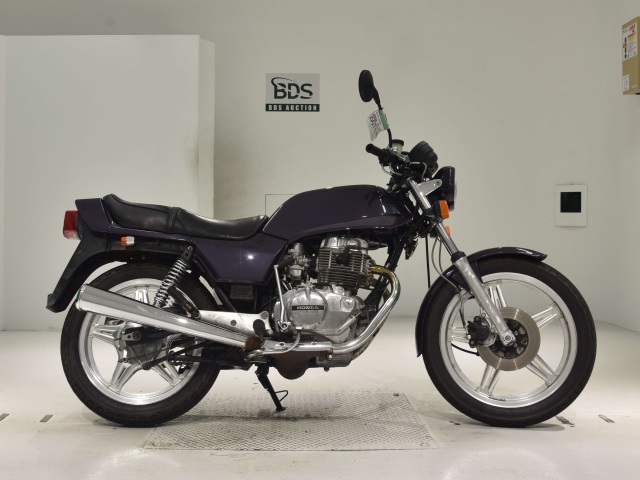 Honda CB400N 2024