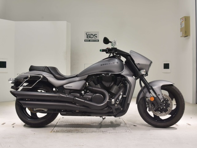 Suzuki BOULEVARD M109R 2018