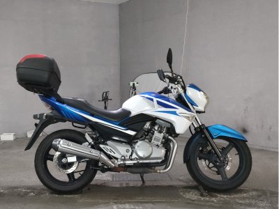 Suzuki GSR250