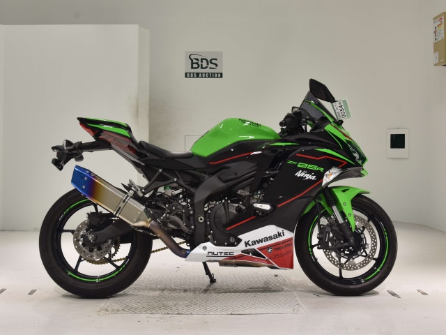 Kawasaki NINJA ZX-25R 2022