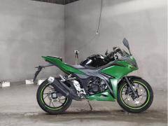 Honda CBR150R 2016