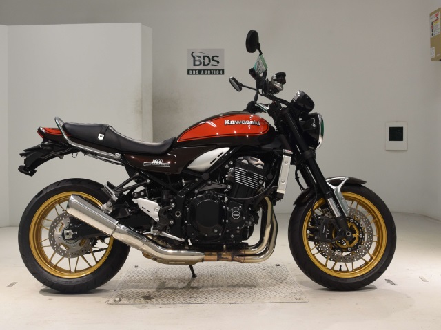 Kawasaki Z900RS 2022