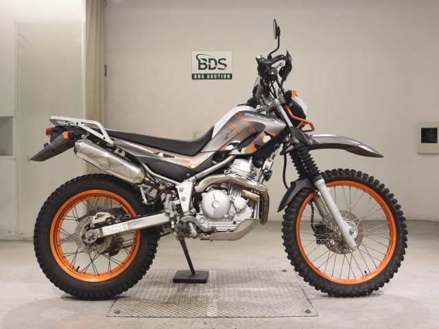 Yamaha SEROW XT250 2015
