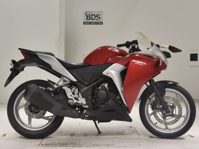 Honda CBR250R 2011