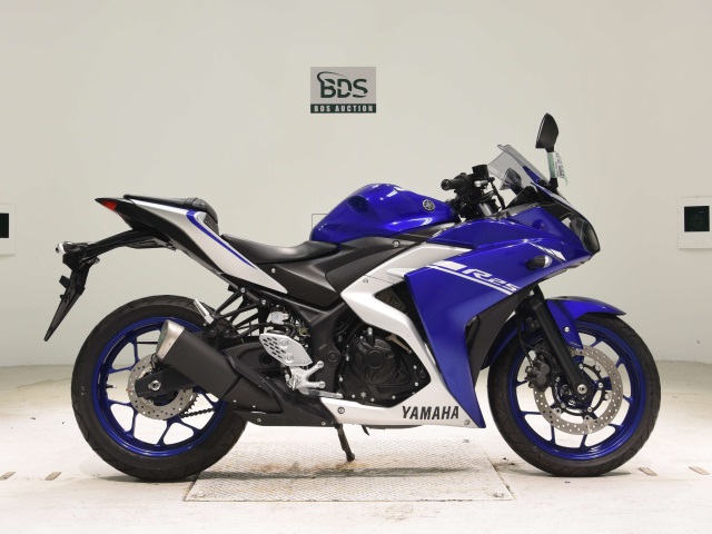 Yamaha YZF-R25A 2017