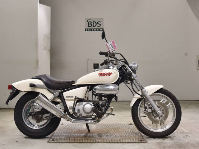 Honda MAGNA50 2004