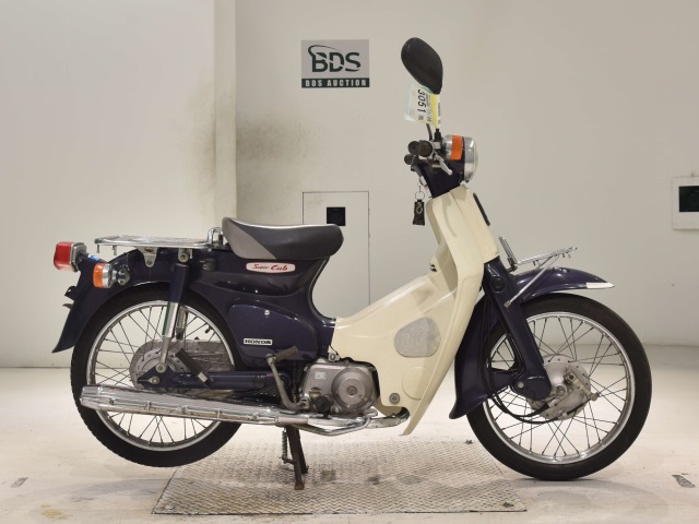 Honda C90 2002