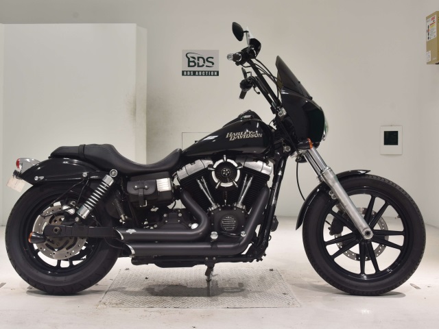 HD STREETBOB FXDB1580 2010