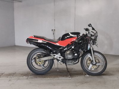 Suzuki ACROSS