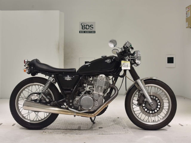 Yamaha SR400 2018