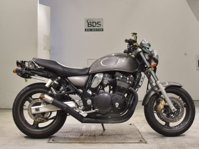 Suzuki GSX400 INAZUMA 2000