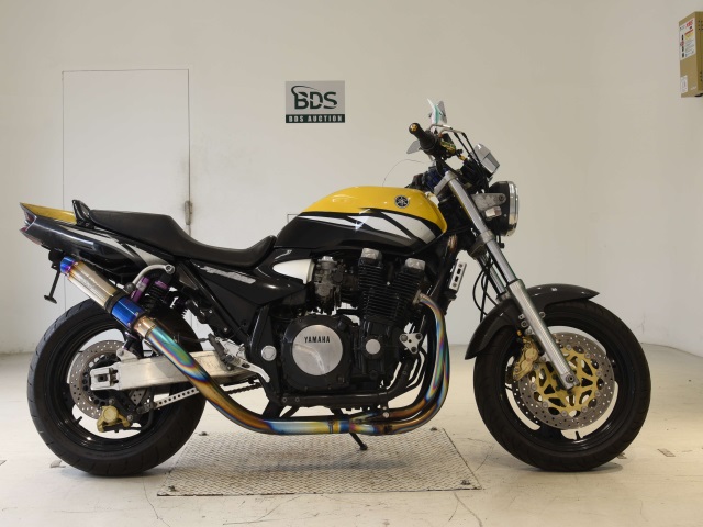 Yamaha XJR1200 1995
