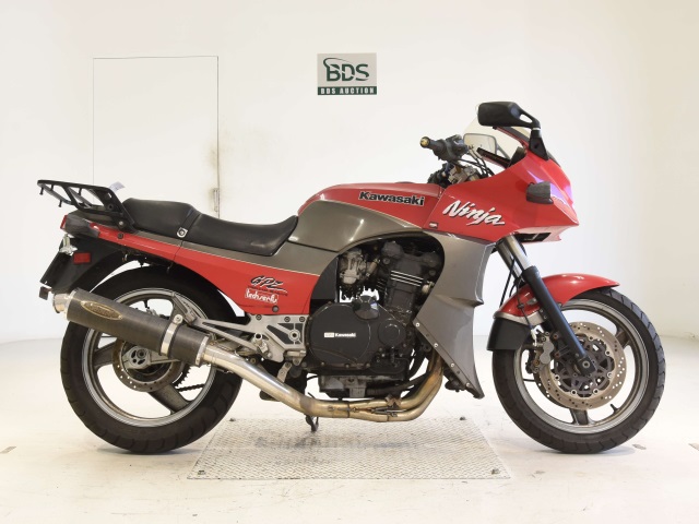 Kawasaki GPZ900R 1993