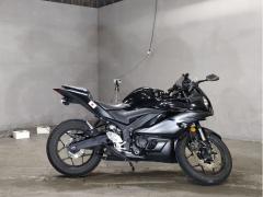 Yamaha YZF-R25 2021