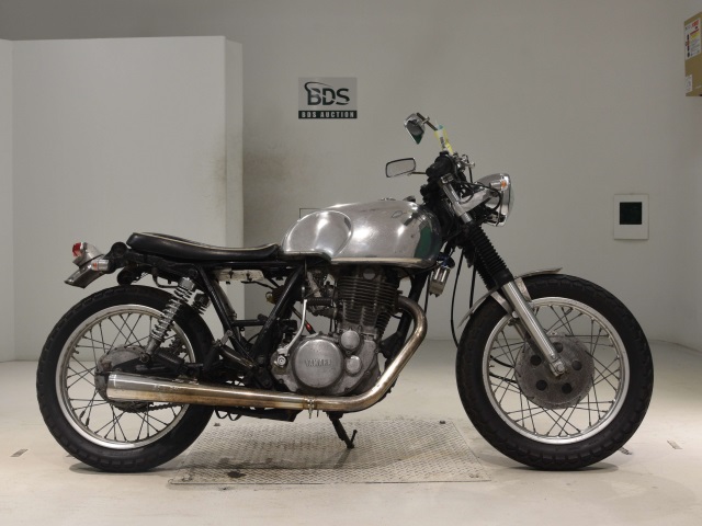 Yamaha SR400 1982