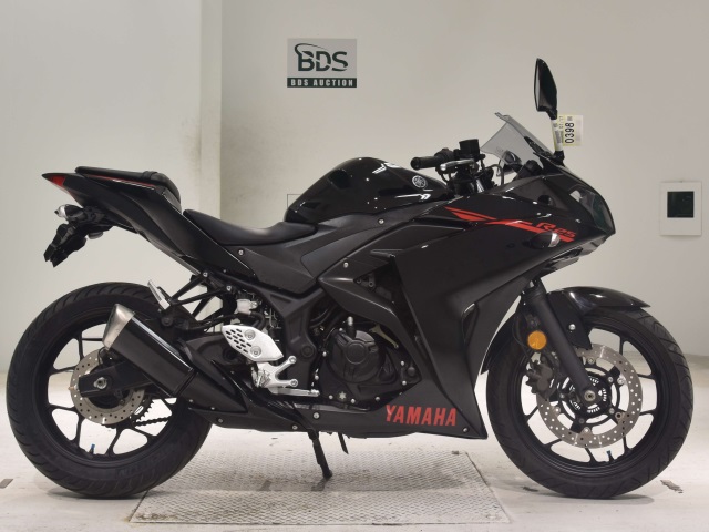 Yamaha YZF-R25 2017