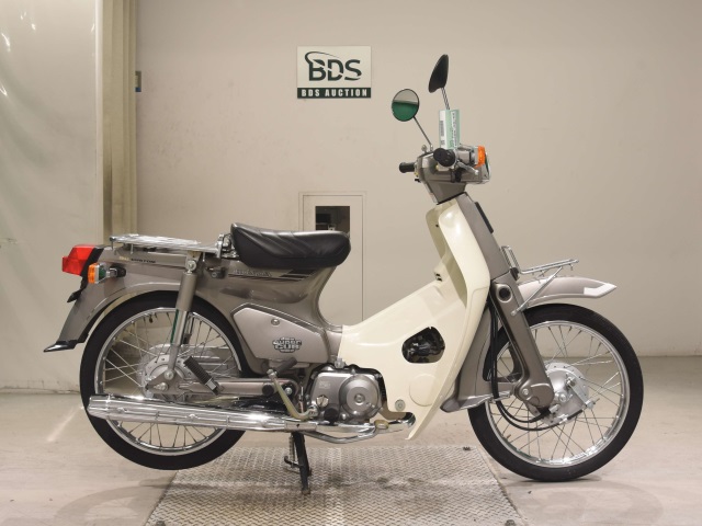 Honda C90 2001