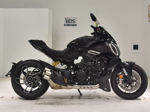 Ducati DIAVEL 2023