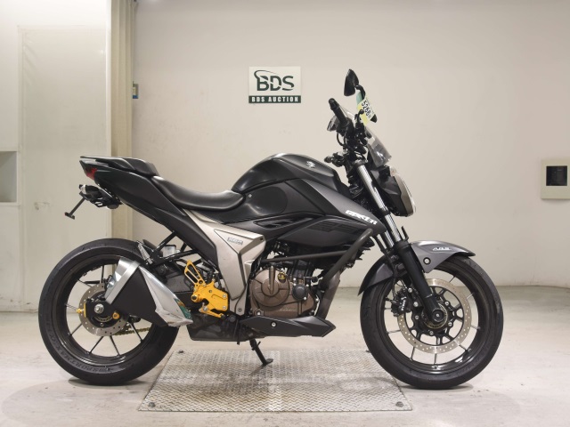 Suzuki GIXXER250