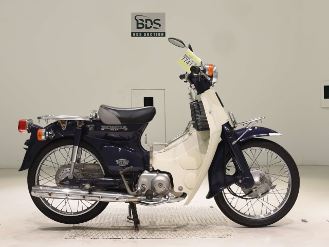 Honda C70 1999