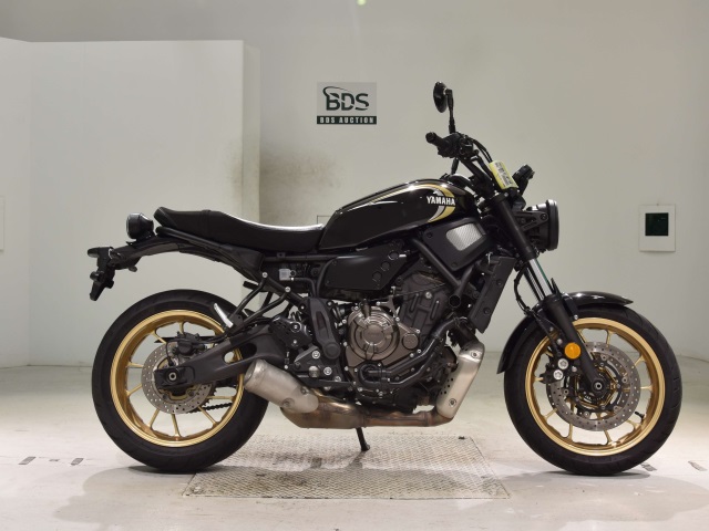 Yamaha XSR700 2023