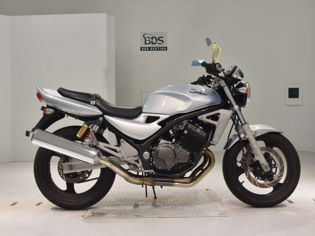 Kawasaki BALIUS ZR250 2004