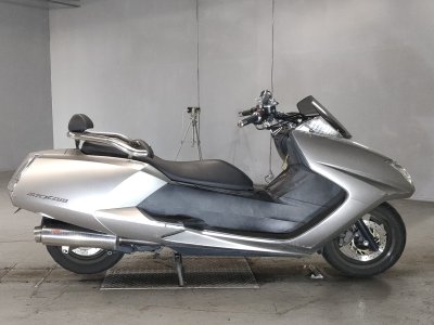 Yamaha MAGZAM 2005
