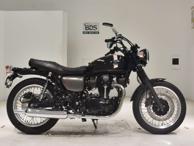 Kawasaki W800 2022