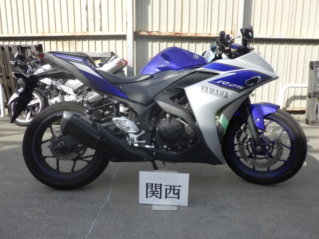 Yamaha YZF-R25 2015