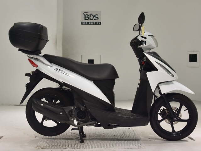 Suzuki ADDRESS V110