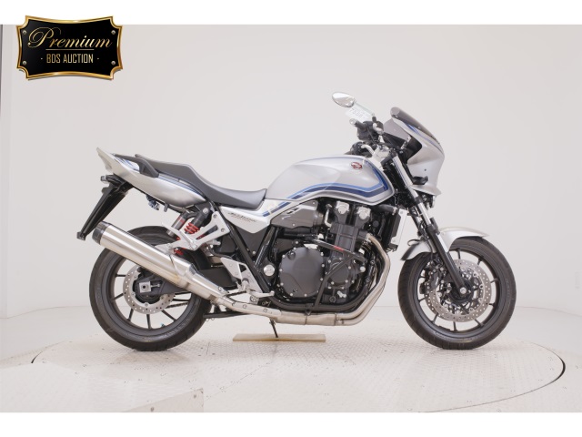Honda CB1300SF 2024