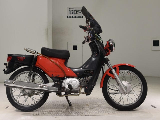 Honda CC110 CROSSCUB 2016
