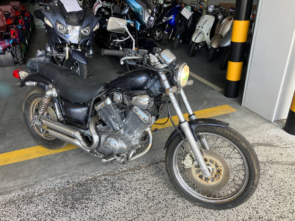 Yamaha XV400VIRAGO 1987
