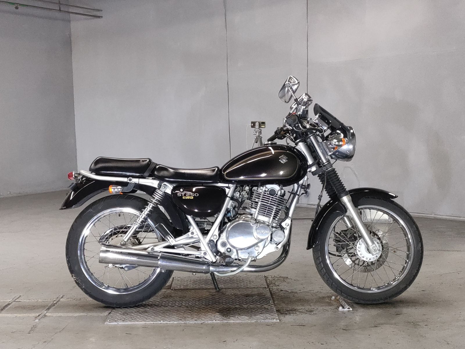 Suzuki ST250E 2013
