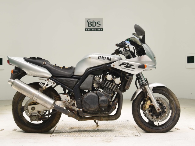 Yamaha FZ400 1998