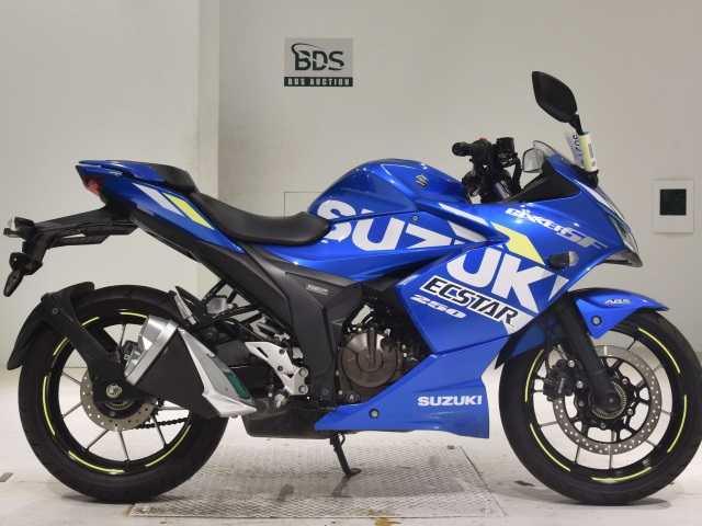 Suzuki GIXXER250SF