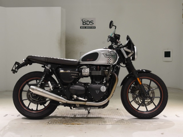 Triumph STREET TWIN 2016