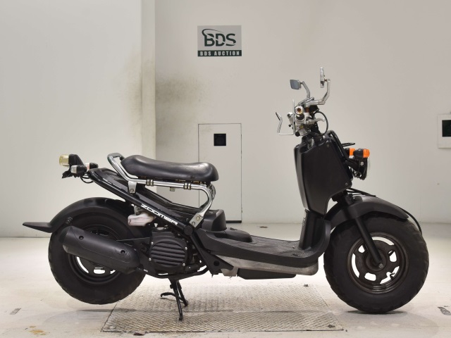 Honda ZOOMER 2011