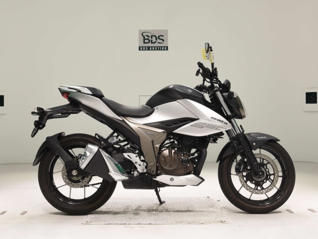 Suzuki GIXXER250