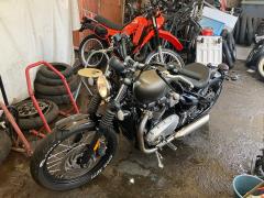 Triumph BONNEVILLE BO BAR 2017