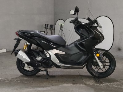 Honda ADV 160 2025