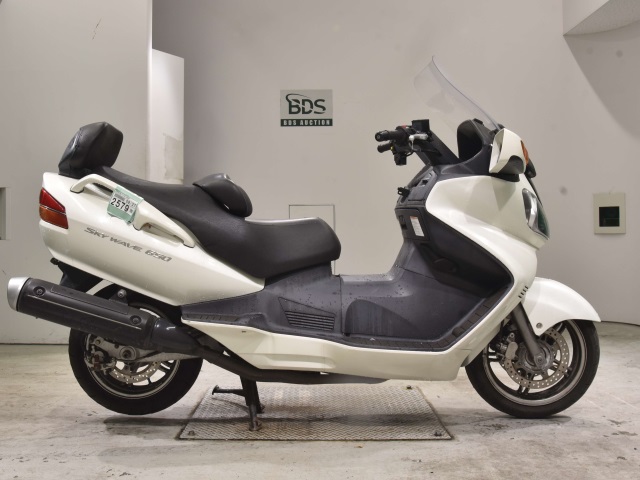 Suzuki SKYWAVE 650 2002