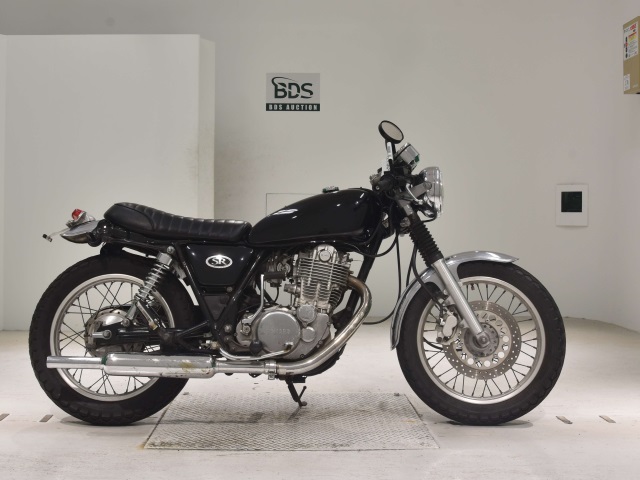 Yamaha SR400 2005